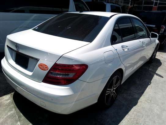 mercedes benz C180 oldshape image 1
