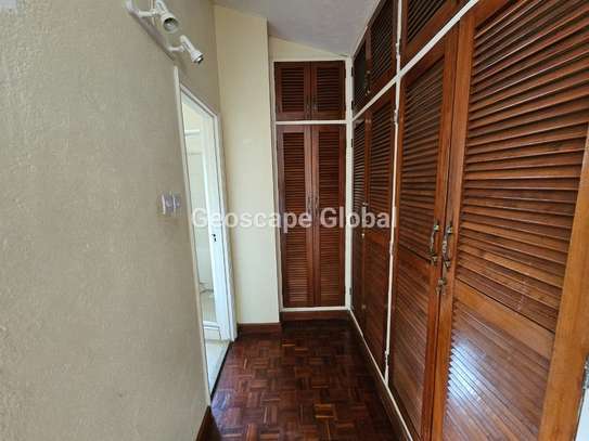 4 Bed House with En Suite in Spring Valley image 15