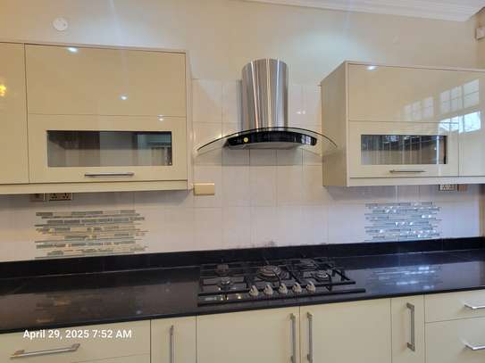 4 Bed Villa with En Suite at Mugutha image 4