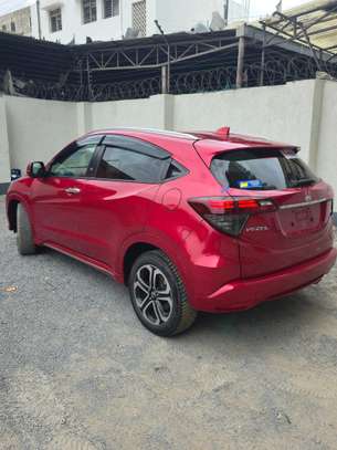 Honda vezel redwine image 1