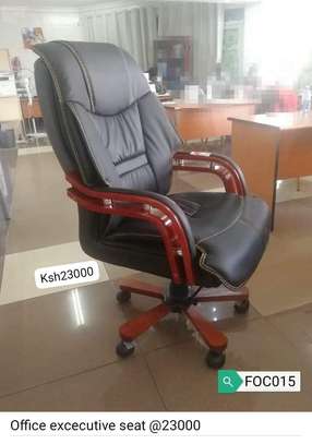 Excecutive office chair image 10