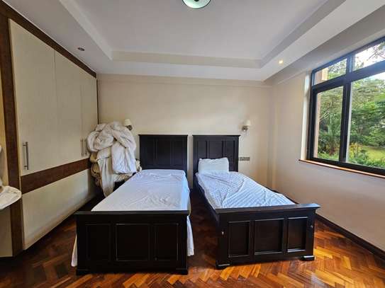 4 Bed Apartment with En Suite in Riverside image 15