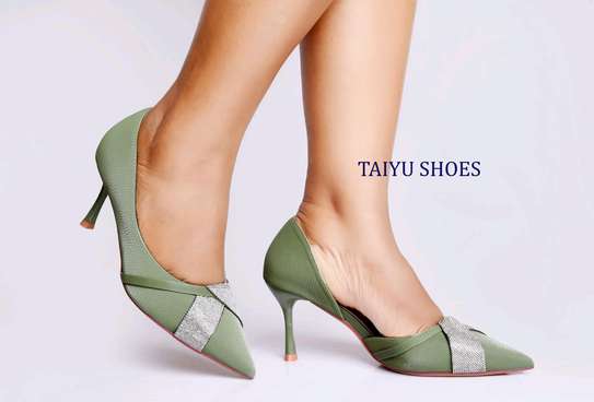 Classy heels image 4