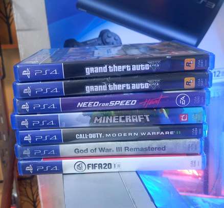 Ps4 used games image 3