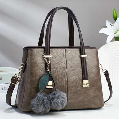Elegant sizable ladies handbag image 1