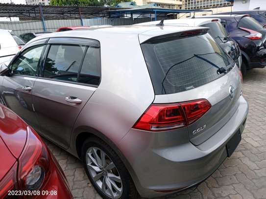 Volkswagen Golf TSI image 3