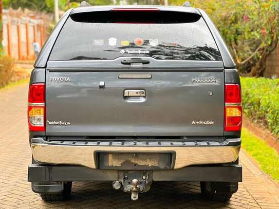 Toyota Hilux Invincible 2012 image 7