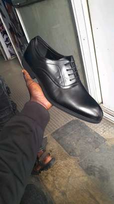 Men leather shoes.Official. image 3
