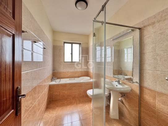 2 Bed Apartment with En Suite in Riara Road image 5