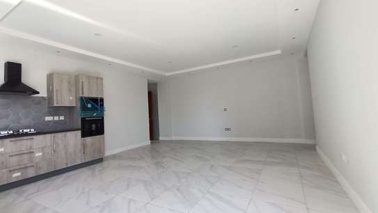 1 Bed Apartment with En Suite at Rhapta Rd image 2
