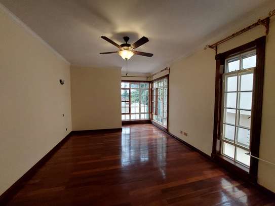 4 Bed Townhouse with En Suite at Kyuna Crescent image 40