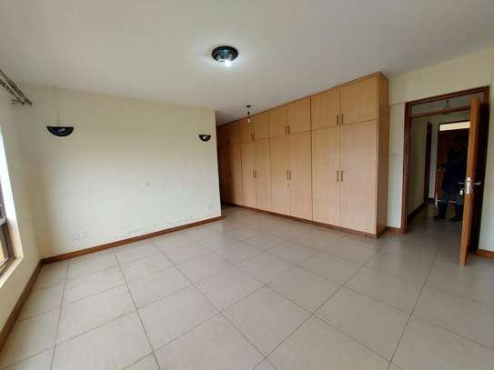 4 Bed Apartment with En Suite at Githunguri Road image 1