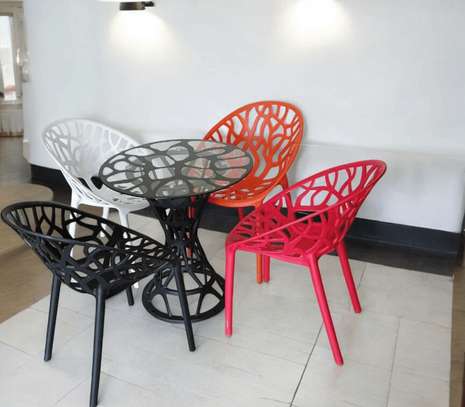 Dining Set:  4-Seater Classic Dinner Set image 1