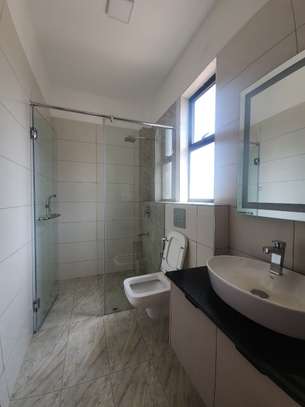 3 Bed Apartment with En Suite in Westlands Area image 5