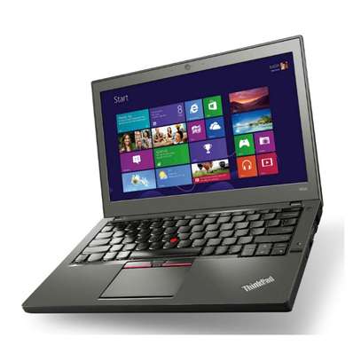 Lenovo ThinkPad X250 4GB RAM,500GB HDD. image 1