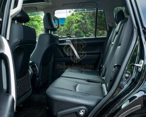 2023 Toyota land cruiser Prado TXL image 7