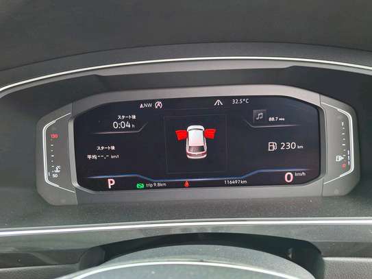 Volkswagen Tiguan Sunroof White TDI 2018 2000cc image 5