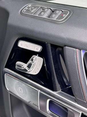 Mercedes G-Class Luxury SUV Deep Burgundy 2019 image 5