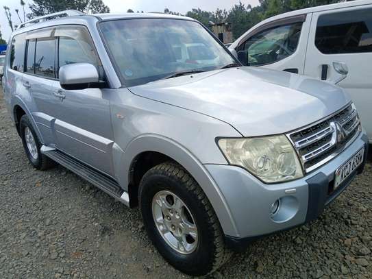 MITSUBISHI PAJERO SHOGUN image 9