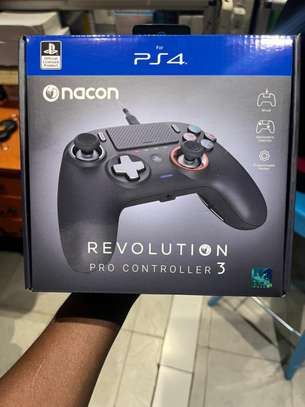 PS4 Revolution Pro Controller 3 Nacon image 2