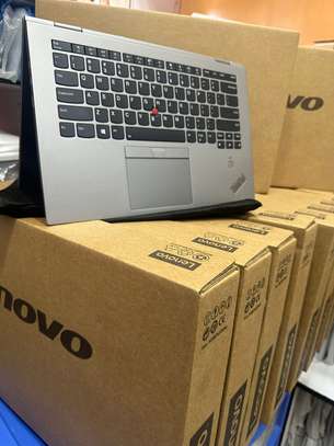 Lenovo ThinkPad X1 Yoga 2-in-1 Convertible Core i7 image 4