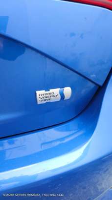 Toyota Vitz Hybrid 2018 2wd image 10