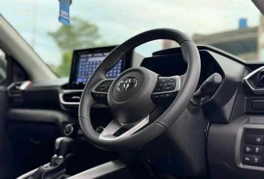 Toyota Reize 2018 image 9
