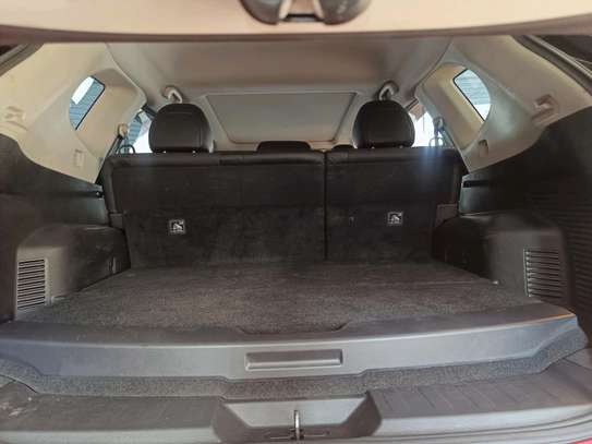 Nissan X-Trail Red Sunroof hybrid 2018 image 3
