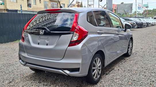 Honda Fit EX Hybrid Silver Color 2018 model fully loaded. image 10