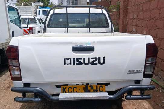 ISUZU DMAX DOUBLE CAB PICK UP image 10