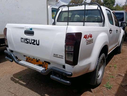 ISUZU DMAX DOUBLE CAB PICK UP image 11