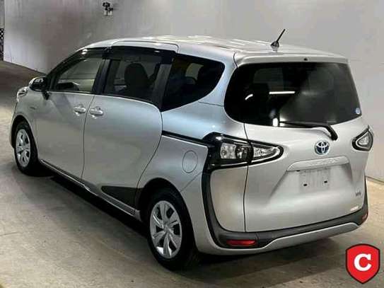 TOYOTA SIENTA HYBRID 2019MODEL 7 SEATER image 11