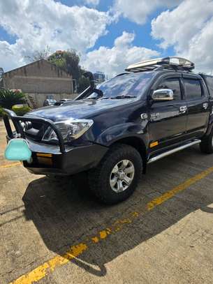 Double cab, automatic/ diesel image 2