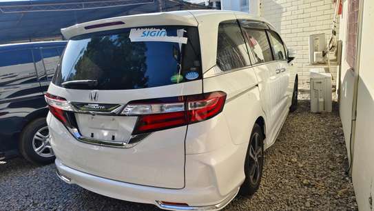 Honda Odyssey white 2018 Sport image 8