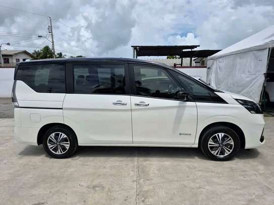 Nissan Serena Empower image 2