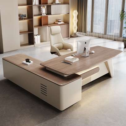 Executive Desks : 1800mm Executive Office Desk image 2