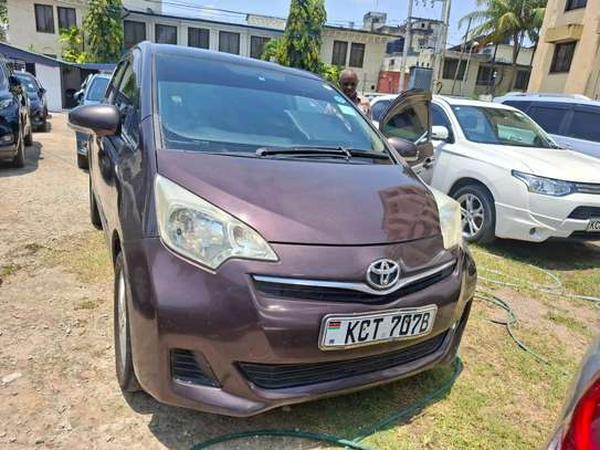 Toyota Ractis 1500cc image 4