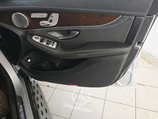 Mercedes GLC220D sunroof selling in Mombasa image 9