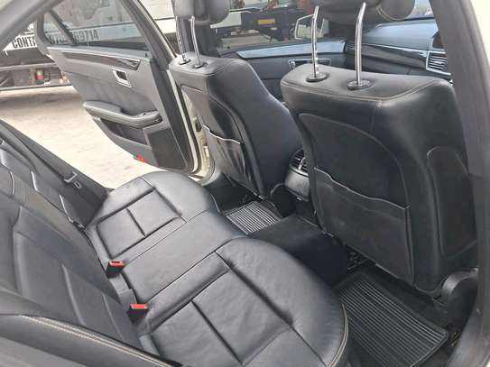 MERCEDES BENZ E250  Sunroof 2011 PETROL image 4