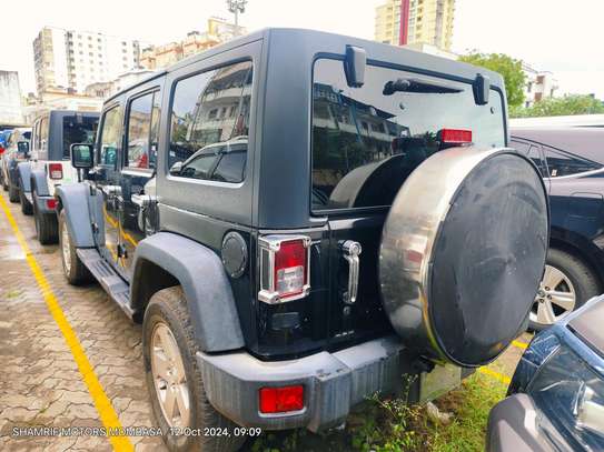 Jeep wrangler Sahara sport 2018 image 4