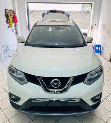Nissan Xtrail With Sunroof image 7