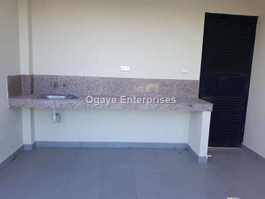 4 Bed Townhouse with En Suite at Nyali image 11