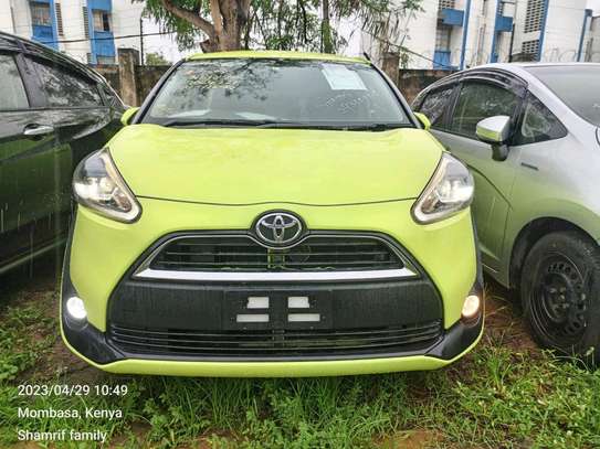 Toyota Sienta non hybrid Avacado colour 2016 image 10