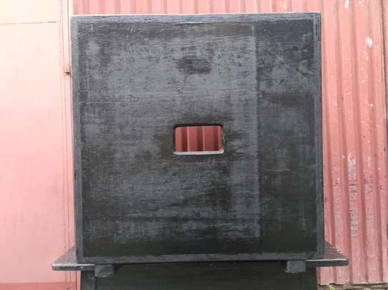 Bass speaker cabinet image 2