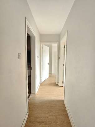 Serviced 2 Bed Apartment with En Suite in Riverside image 9