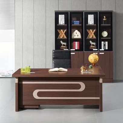 Luxury Modern Office Furniture – Executive Desk image 1