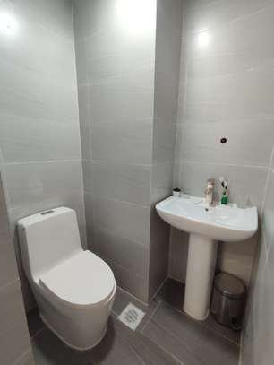 1 Bed Apartment with En Suite in Upper Hill image 17