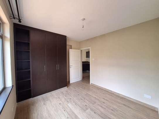 3 Bed Apartment with En Suite at Near Isk image 9