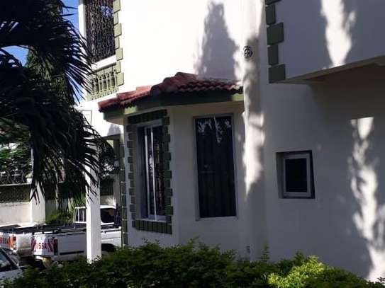4 Bed Townhouse  in Nyali Area image 4