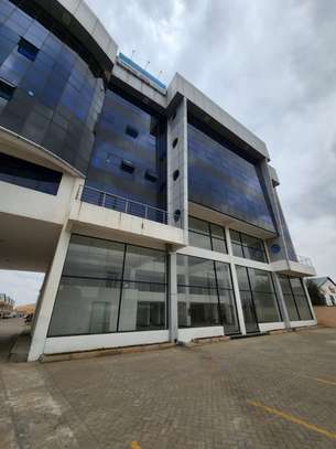1,410 ft² Office with Lift in Mombasa Road image 8